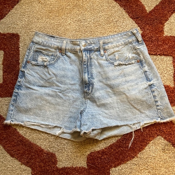 American Eagle Mom Shorts - Picture 1 of 2